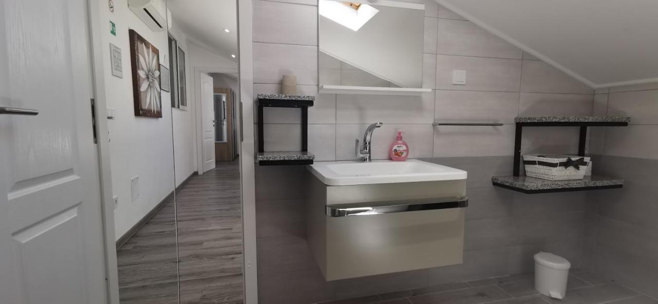 Apartments Angeline Rovinjsko Selo Extérieur photo